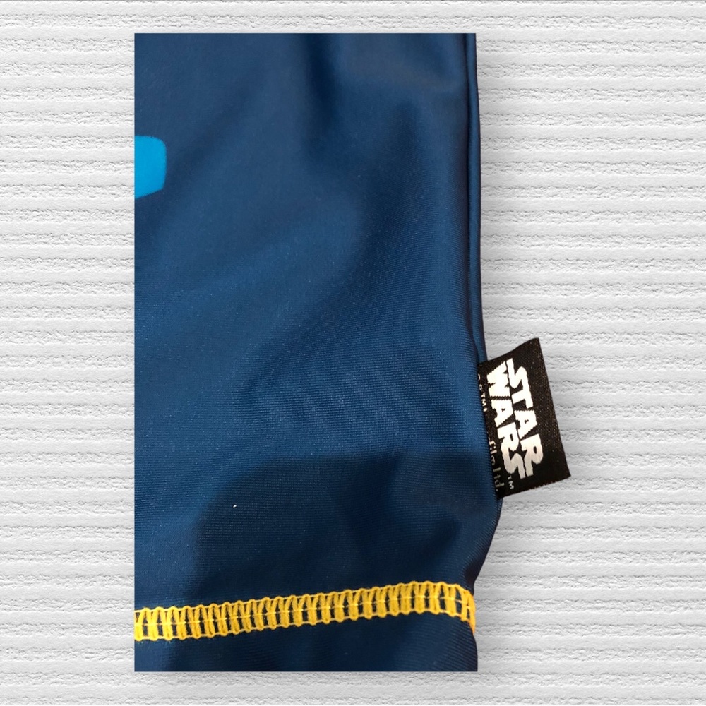 Disney Yoda Rash Guard - Picture 2 of 5